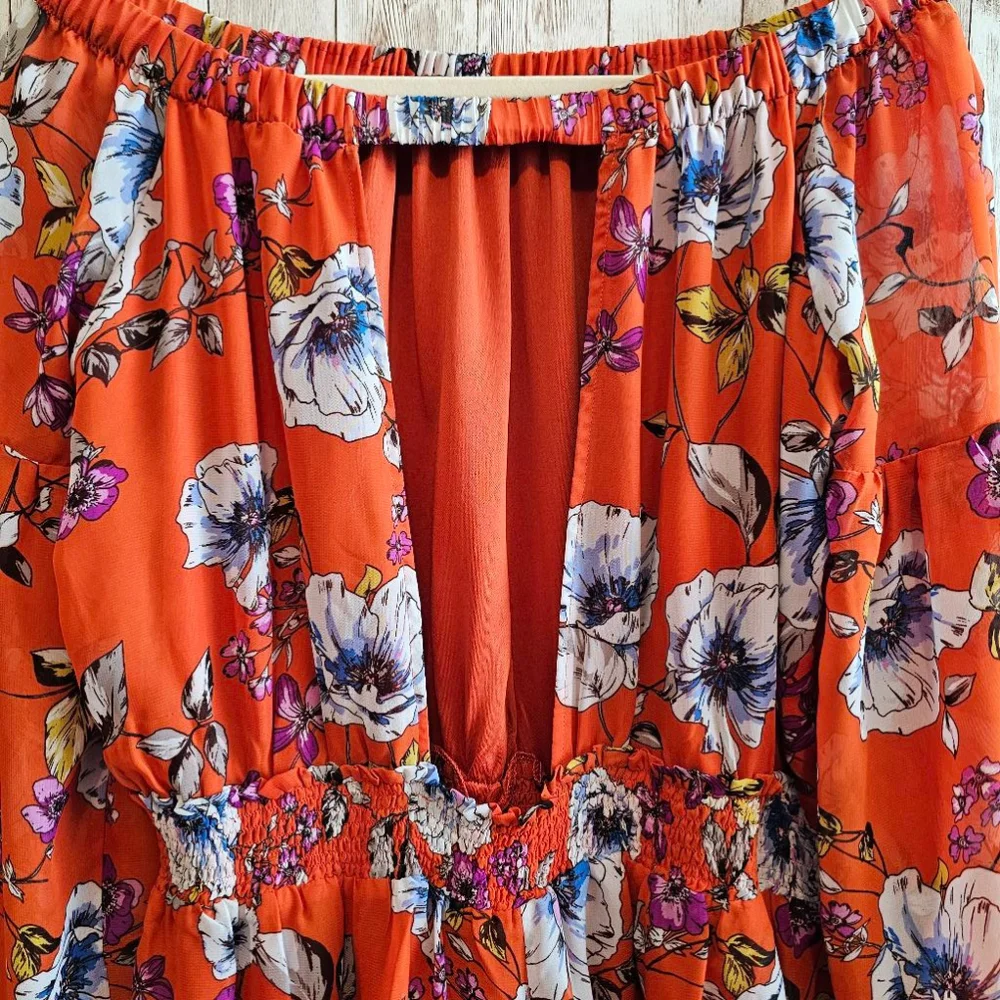 Women's Fashion Nova Romper M Orange Floral